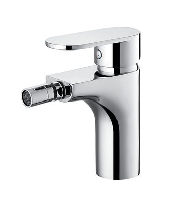 Faucet โถสุขภัณฑ์แบบด้ามจับเดี่ยวที่หรูหราพร้อมความต้านทานการสึกหรอของหัวฉีดหมุน 360 °