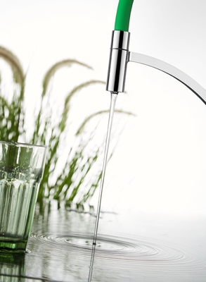 สายยางซิลิโคน Chrome Finish Kitchen Mixer Faucet ความต้านทานการกัดกร่อนของน้ำ